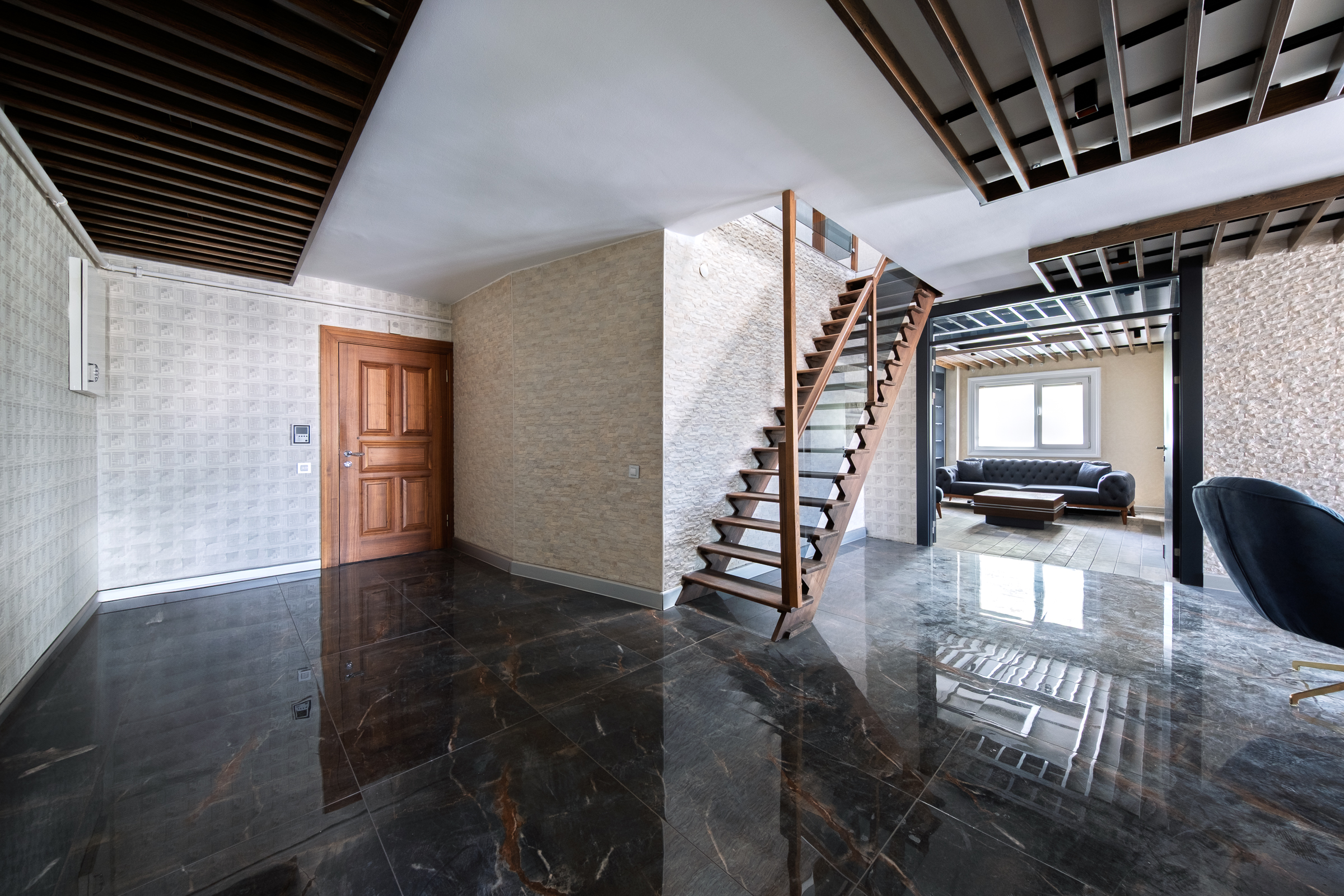GOP ÇANKAYA CADDESİ ÜZERİNDE SATILIK 5+1 EŞYALI DUBLEKS